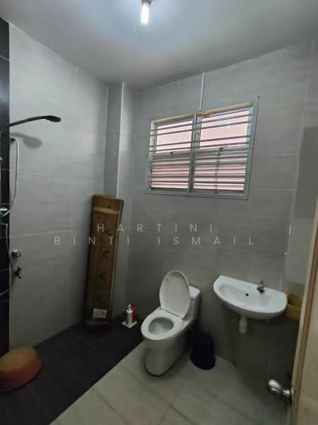 Bungalow House for Sale in Bandar Penawar (Kota Tinggi) - Hartini Binti Ismail - Bathroom - PropertyGuru.com.my