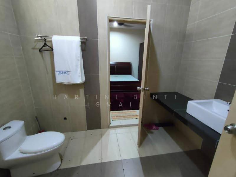Bungalow House for Sale in Bandar Penawar (Kota Tinggi) - Hartini Binti Ismail - Bathroom - PropertyGuru.com.my