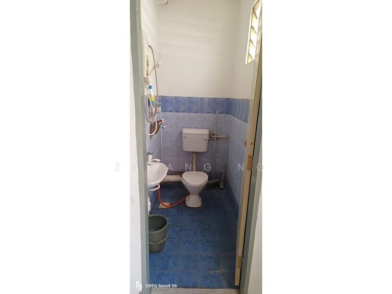 Pangsapuri untuk Disewa di Mentari Court - Zeyang Ng - Bathroom - PropertyGuru.com.my