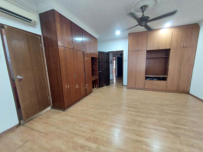 Rumah Teres 2-Tingkat untuk Dijual di Seksyen 6 (Shah Alam) - Hazura . - Bedroom - PropertyGuru.com.my