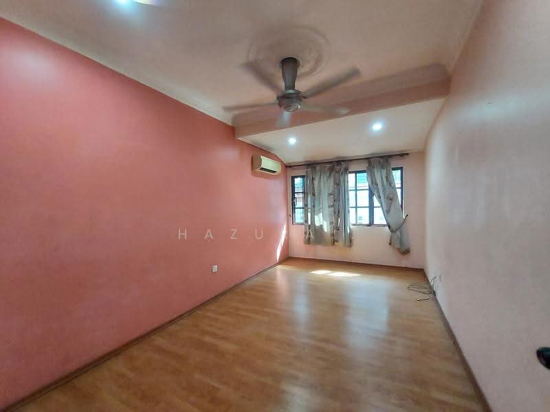 Rumah Teres 2-Tingkat untuk Dijual di Seksyen 6 (Shah Alam) - Hazura . - Bedroom - PropertyGuru.com.my