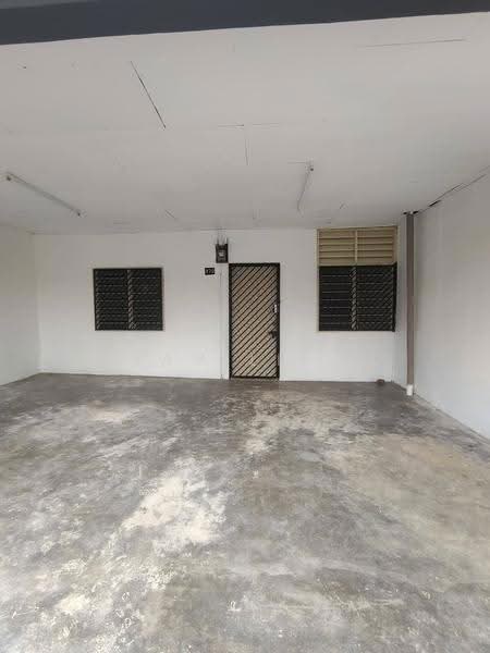 1-storey Terraced House for Rent in Kulai (Johor) - Sam Liew - Entrance - PropertyGuru.com.my
