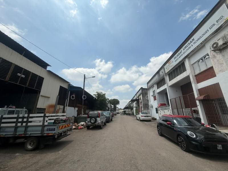 Kilang Teres untuk Dijual di Taman Daya (Johor Bahru) - Cony Ong - Exterior - PropertyGuru.com.my