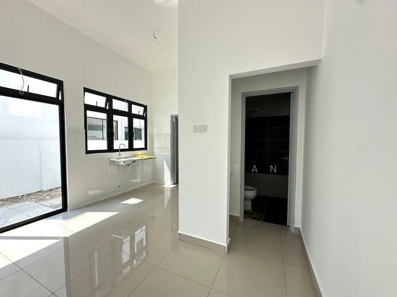 Rumah Kluster untuk Dijual di Taman Mutiara Mas (Skudai) - Winson Tan - Kitchen - PropertyGuru.com.my