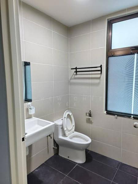 Kediaman Servis untuk Disewa di Wave @ Marina Cove - Chew Chee Yee - Bathroom - PropertyGuru.com.my