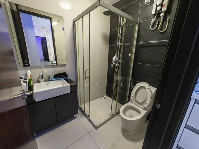 Condominium for Rent at Kings Bay @ Country Garden Danga Bay - Jeremy Ding - Bathroom - PropertyGuru.com.my