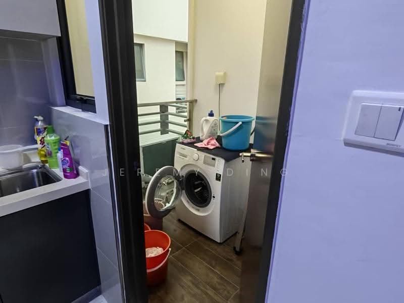 Condominium for Rent at Kings Bay @ Country Garden Danga Bay - Jeremy Ding - Balcony - PropertyGuru.com.my