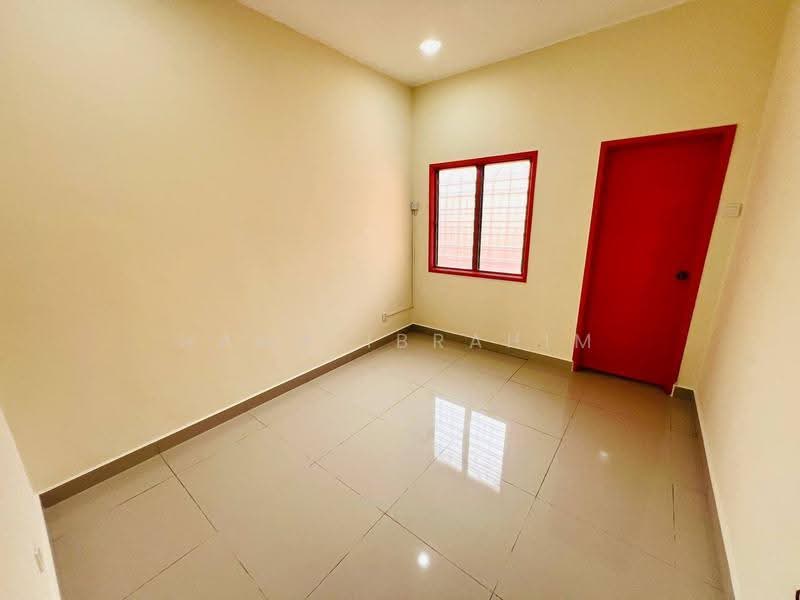 Rumah Teres 2-Tingkat untuk Dijual di Taman Pelangi Semenyih (Semenyih) - Hawa Ibrahim - Interior - PropertyGuru.com.my