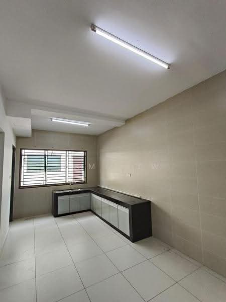 Rumah Teres 2.5-Tingkat untuk Disewa di Kulai (Johor) - Sam Liew - Kitchen - PropertyGuru.com.my
