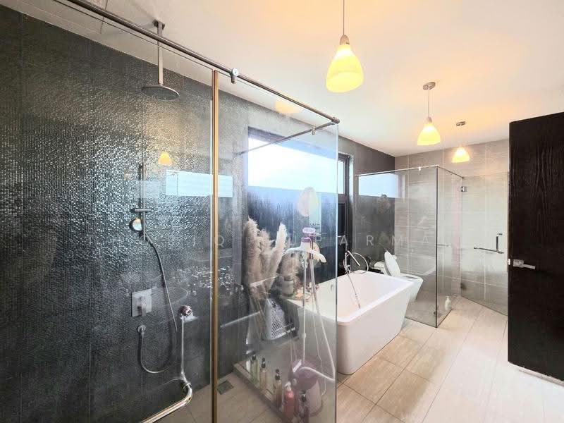 Rumah Berkembar untuk Dijual di Presint 8 (Putrajaya) - Thoriq Suparman - Bathroom - PropertyGuru.com.my
