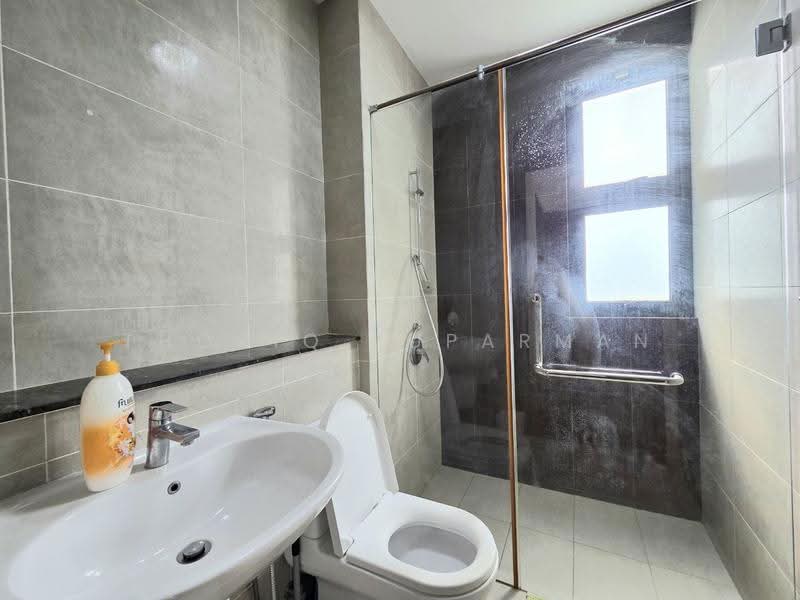 Rumah Berkembar untuk Dijual di Presint 8 (Putrajaya) - Thoriq Suparman - Bathroom - PropertyGuru.com.my