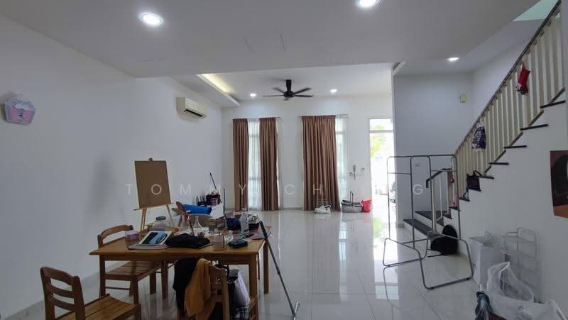 Rumah Teres 2-Tingkat untuk Disewa di Eco Majestic (Semenyih) - TOMMY CHIENG - Living Room - PropertyGuru.com.my