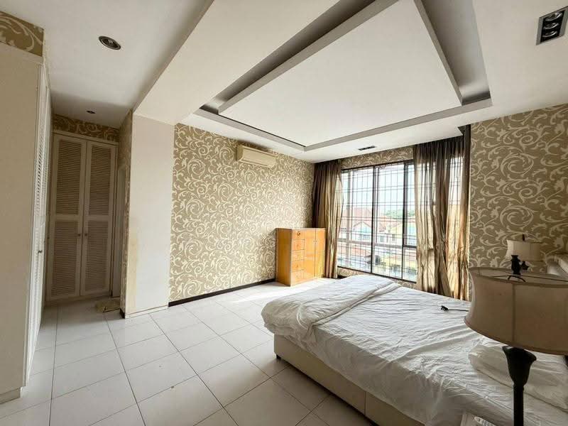 2.5-storey Terraced House for Sale in Taman Impian Emas (Skudai) - Fong Lik - Bedroom - PropertyGuru.com.my