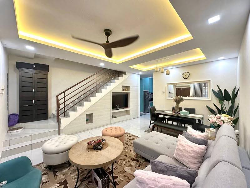 Rumah Teres 2-Tingkat untuk Dijual di Seksyen 32, Bukit Naga (Shah Alam) - Luqman Zamri - Living Room - PropertyGuru.com.my