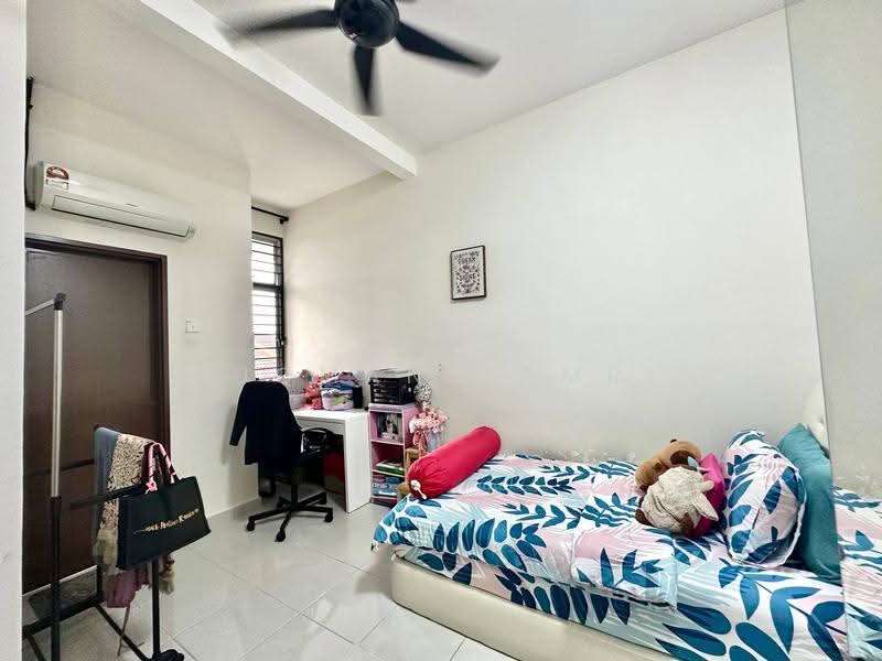 Rumah Teres 2-Tingkat untuk Dijual di Seksyen 32, Bukit Naga (Shah Alam) - Luqman Zamri - Bedroom - PropertyGuru.com.my