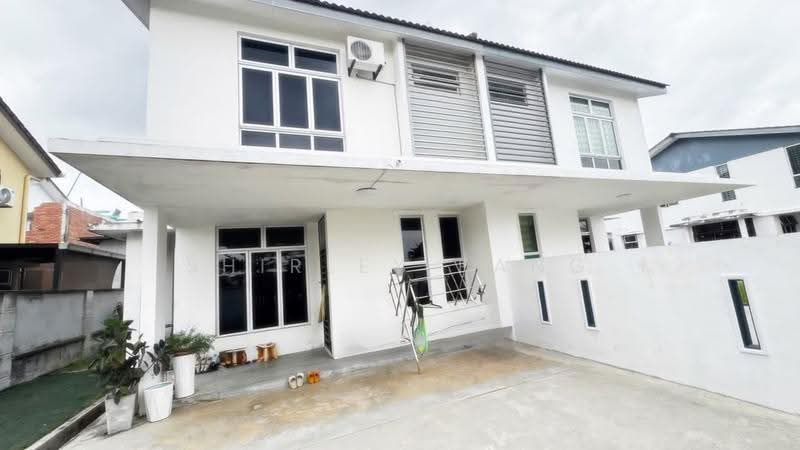 Semi-Detached House for Sale in Taman Mutiara Rini (Skudai) - Shirley Pang - Exterior - PropertyGuru.com.my