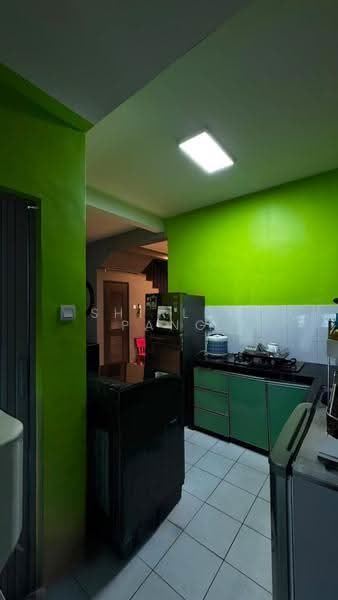 Semi-Detached House for Sale in Taman Mutiara Rini (Skudai) - Shirley Pang - Kitchen - PropertyGuru.com.my
