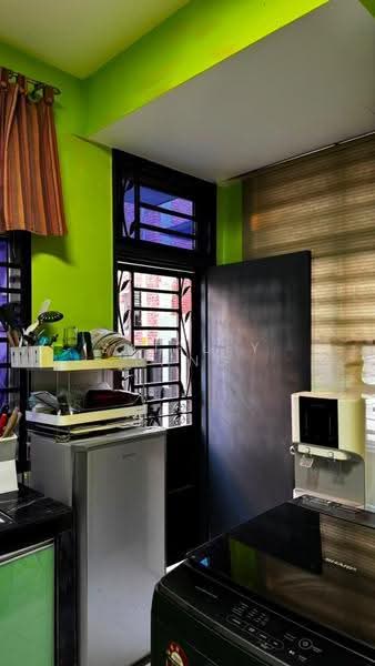 Semi-Detached House for Sale in Taman Mutiara Rini (Skudai) - Shirley Pang - Kitchen - PropertyGuru.com.my