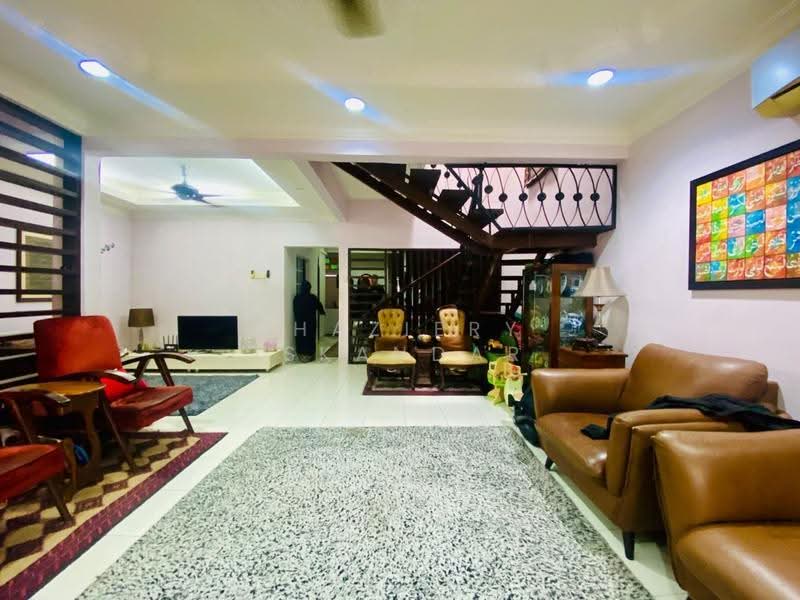 2-storey Terraced House for Sale in Taman Dato Ahmad Razali (Ampang) - Shaziery Iskandar - Living Room - PropertyGuru.com.my