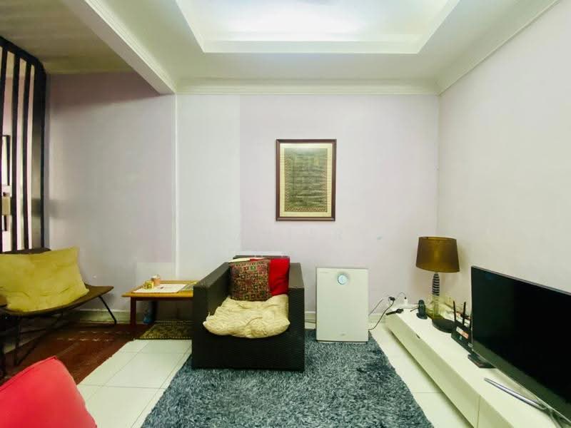 2-storey Terraced House for Sale in Taman Dato Ahmad Razali (Ampang) - Shaziery Iskandar - Living Room - PropertyGuru.com.my