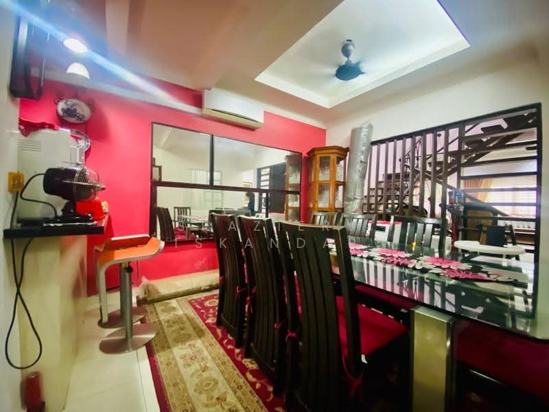 2-storey Terraced House for Sale in Taman Dato Ahmad Razali (Ampang) - Shaziery Iskandar - Dining Room - PropertyGuru.com.my