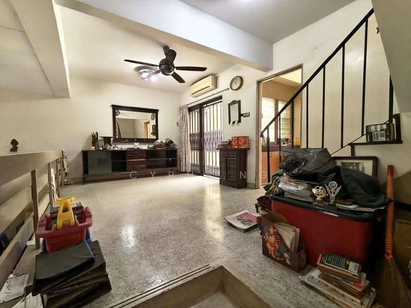 Rumah Teres 2-Tingkat untuk Dijual di Taman Desa (Kuala Lumpur) - Cyrus Ng - Living Room - PropertyGuru.com.my