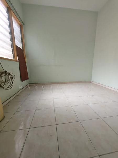 Flat for Sale at Dahlia - Marcus Yeow - Interior - PropertyGuru.com.my