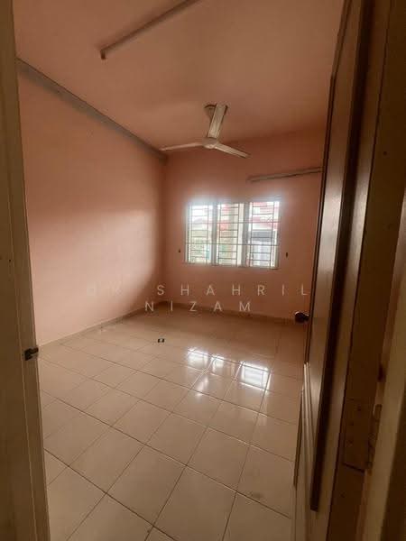 1-storey Terraced House for Sale in Seksyen 29 (Shah Alam) - Dr Shahril Nizam - Interior - PropertyGuru.com.my