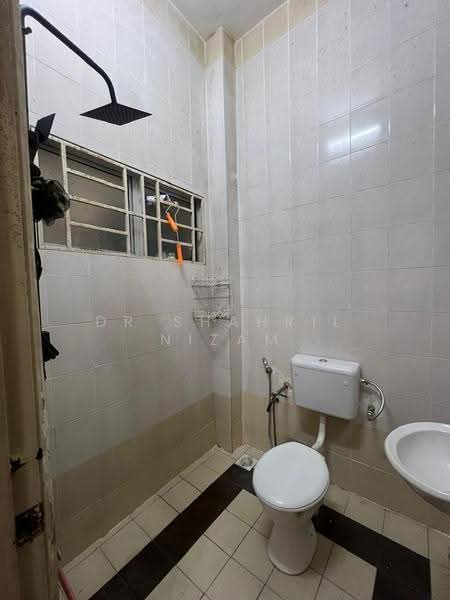 1-storey Terraced House for Sale in Seksyen 29 (Shah Alam) - Dr Shahril Nizam - Bathroom - PropertyGuru.com.my