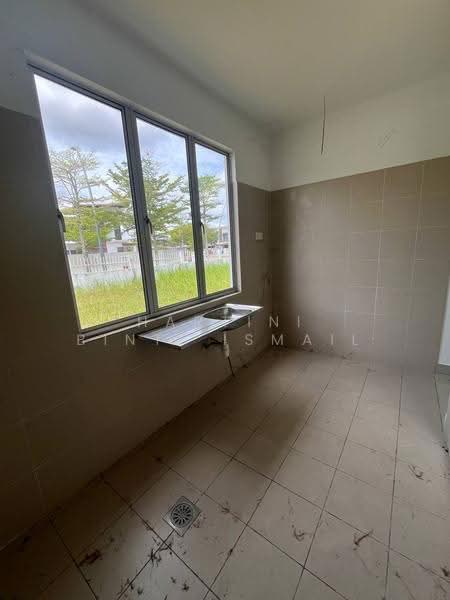 Rumah Teres 2-Tingkat untuk Dijual di Shah Alam (Selangor) - Hartini Binti Ismail - Kitchen - PropertyGuru.com.my