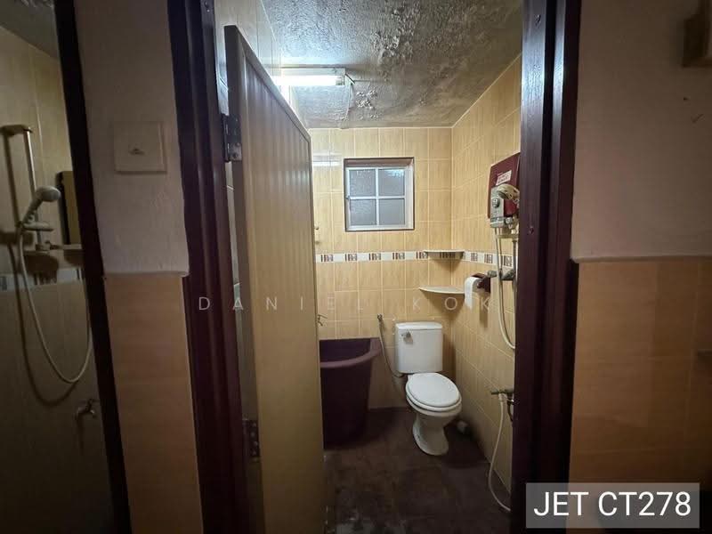 Semi-Detached House for Sale in Taman Eng Ann (Klang) - Daniel Kok - Bathroom - PropertyGuru.com.my