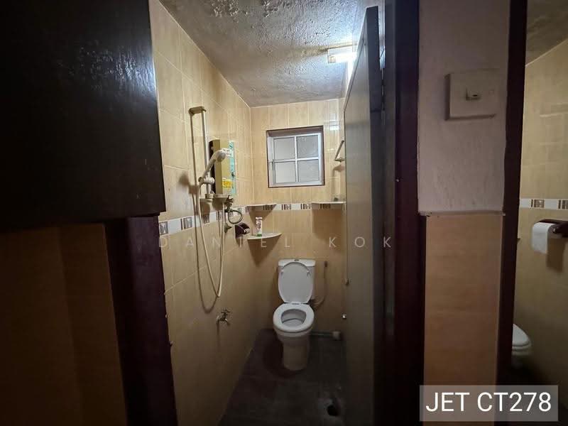 Semi-Detached House for Sale in Taman Eng Ann (Klang) - Daniel Kok - Bathroom - PropertyGuru.com.my