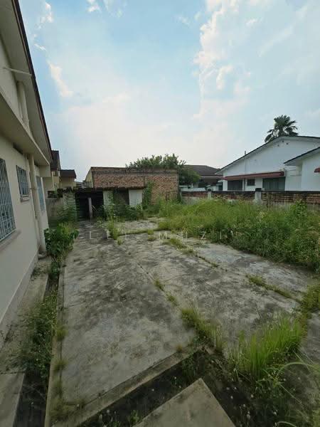 Bungalow House untuk Dijual di Taman Sppk (Ipoh) - Lee Muzi - Exterior - PropertyGuru.com.my