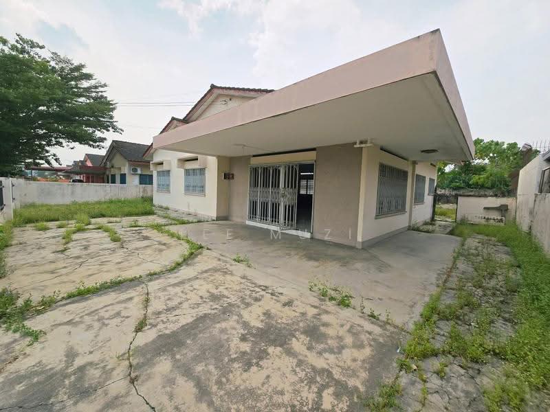 Bungalow House untuk Dijual di Taman Sppk (Ipoh) - Lee Muzi - Exterior - PropertyGuru.com.my