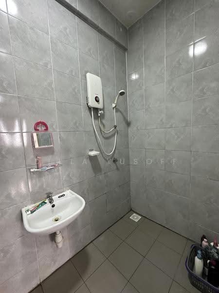 Apartment for Sale at Putra Impian - DILLA YUSOFF - Bathroom - PropertyGuru.com.my