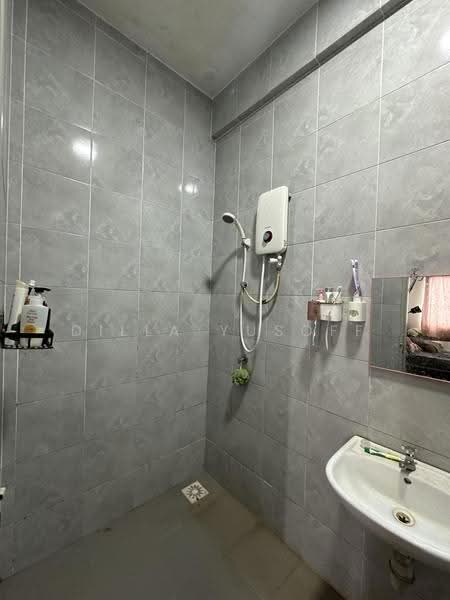 Apartment for Sale at Putra Impian - DILLA YUSOFF - Bathroom - PropertyGuru.com.my