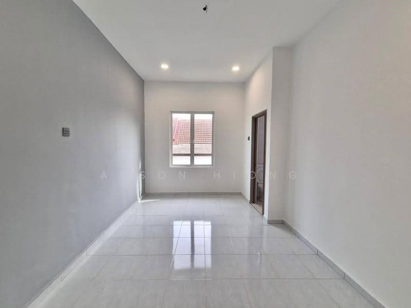 2.5-storey Terraced House for Sale in Taman Pulai Utama (Skudai) - Anson Hiong - PropertyGuru.com.my