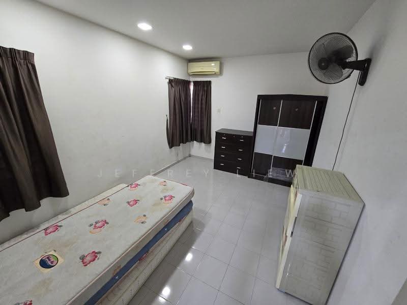 Rumah Bandar untuk Disewa di Taman Amansiara (Rawang) - Jeffrey Liew - Bedroom - PropertyGuru.com.my