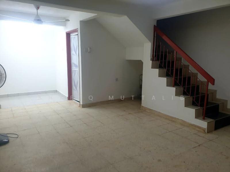 2-storey Terraced House for Rent in Serdang Raya (Seri Kembangan) - Shafiq Muttalib - Interior - PropertyGuru.com.my