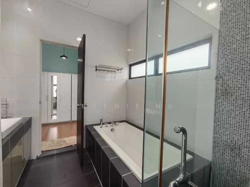 Semi-Detached House for Sale in Setia Eco Gardens (Gelang Patah) - Queenie Ng - Bathroom - PropertyGuru.com.my