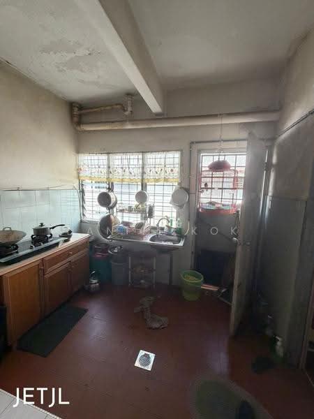 Rumah Teres 2-Tingkat untuk Dijual di Taman Sentosa (Klang) - Daniel Kok - Kitchen - PropertyGuru.com.my