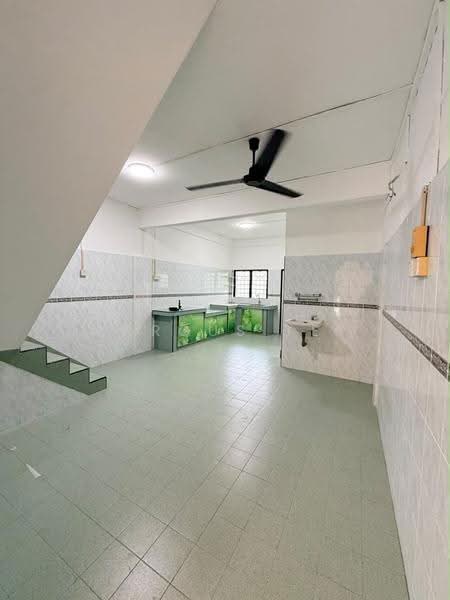 2-storey Terraced House for Sale in Taman Desa Kluang (Kluang) - Marcus Tey - Kitchen - PropertyGuru.com.my