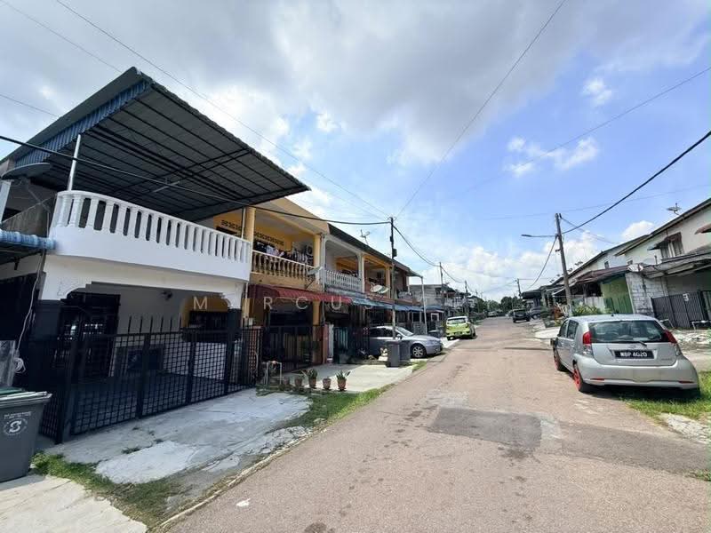 2-storey Terraced House for Sale in Taman Desa Kluang (Kluang) - Marcus Tey - Exterior - PropertyGuru.com.my
