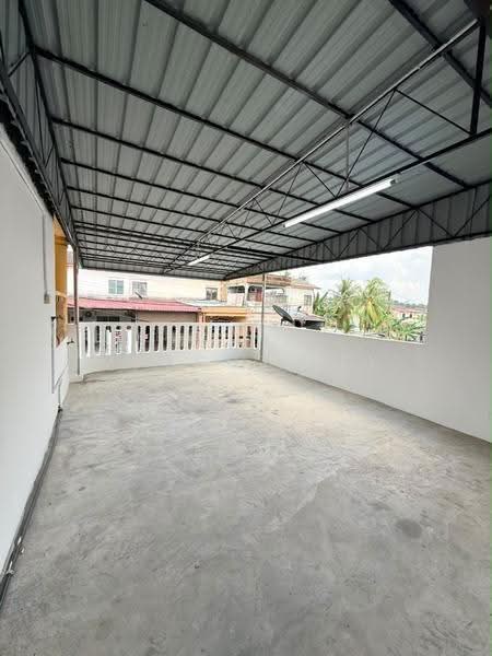2-storey Terraced House for Sale in Taman Desa Kluang (Kluang) - Marcus Tey - Balcony - PropertyGuru.com.my