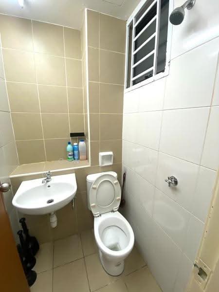 Service Residence for Rent at Sky Gardens Residences - Gwen Lim - Bathroom - PropertyGuru.com.my