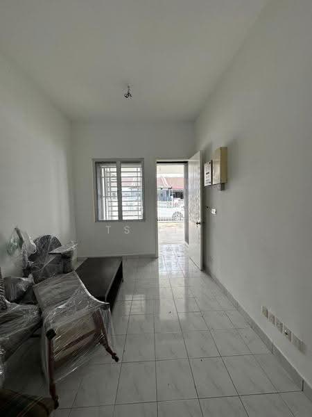 Rumah Teres untuk Dijual di Sungai Ara (Penang) - TS Lim - Living Room - PropertyGuru.com.my