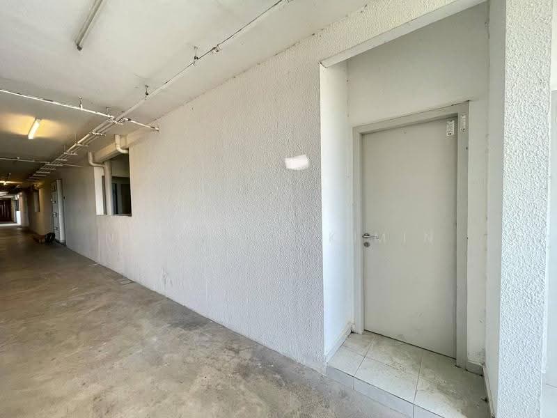 Apartment for Sale at PANGSAPURI IRINA - Nazrin Hakimin - Corridor - PropertyGuru.com.my