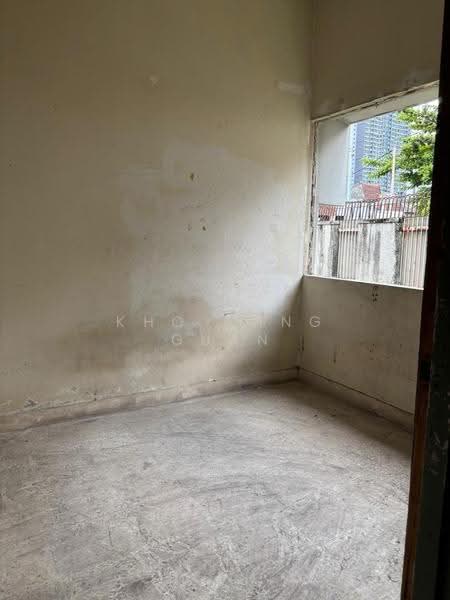 Bungalow House for Rent in Taman Connaught (Cheras) - Kho Chng Guan - Balcony - PropertyGuru.com.my