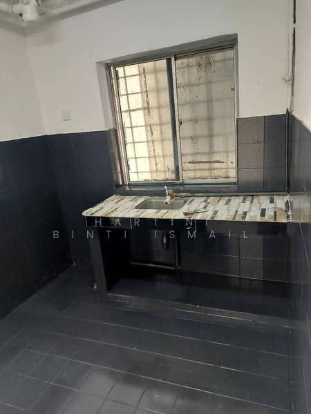 Apartment for Sale at Pelangi Magna - Hartini Binti Ismail - Kitchen - PropertyGuru.com.my
