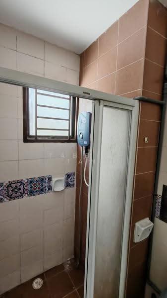 Kondominium untuk Disewa di Green Acre - Tabber Tan - Bathroom - PropertyGuru.com.my